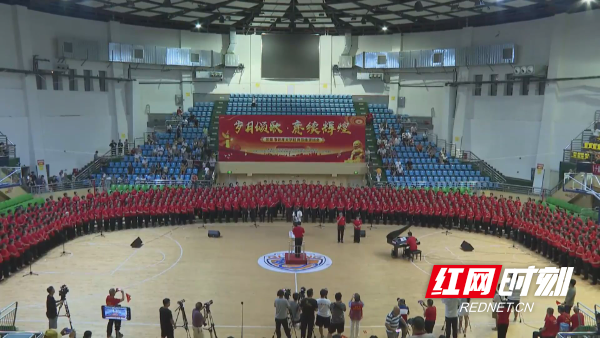 祁阳市老年大学学员唱响经典 共抒家国情怀