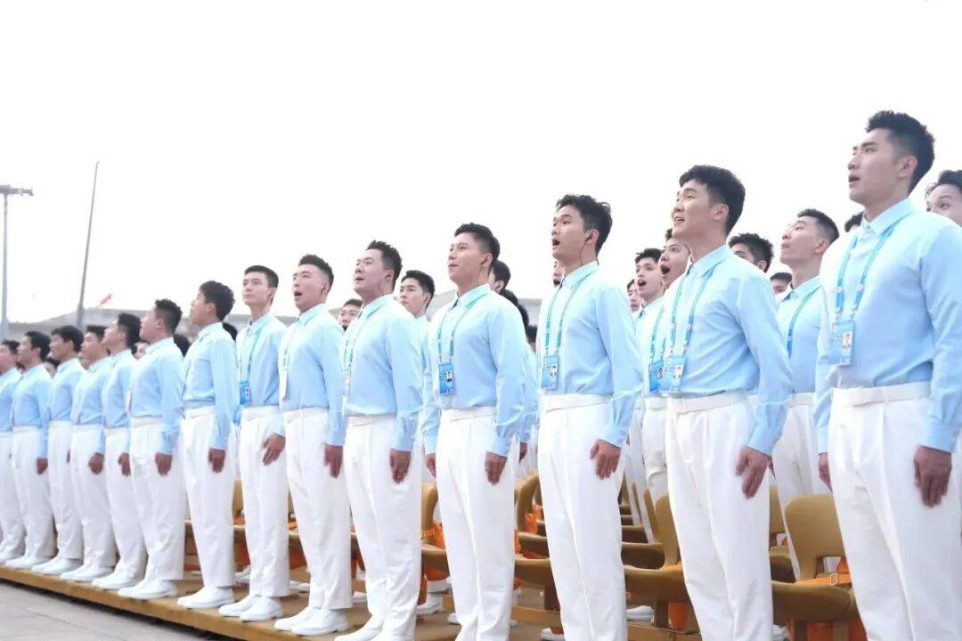 九三纪念大会观礼包火了！原来出自这所高校的设计